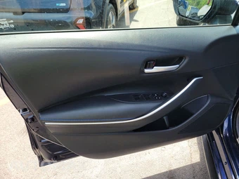2021 Toyota Corolla SE Sedan – miniatura 9