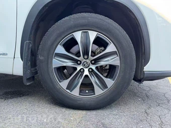 2021 Toyota Highlander Hybrid XLE - miniatura 31