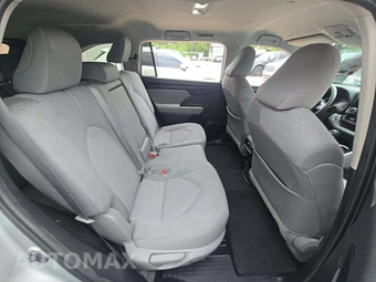 2021 Toyota Highlander L – miniatura 17