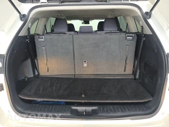 2021 Toyota Highlander L – miniatura 17