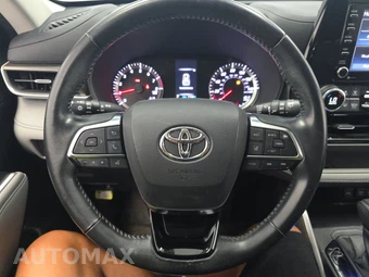 2021 Toyota Highlander LE – miniatura 10