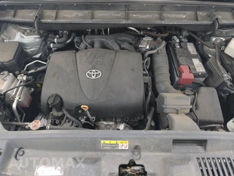 2021 Toyota Highlander LE – miniatura 16