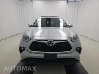2021 Toyota Highlander LE – miniatura 2