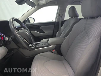 2021 Toyota Highlander LE – miniatura 7
