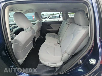 2021 Toyota Highlander LE - miniatura 13