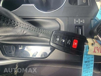 2021 Toyota Highlander LE – miniatura 8