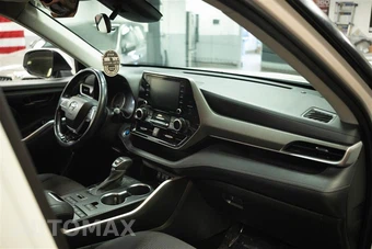2021 Toyota Highlander LE - miniatura 15