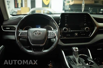 2021 Toyota Highlander LE - miniatura 20