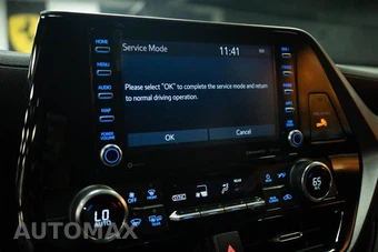 2021 Toyota Highlander LE - miniatura 22