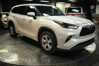 2021 Toyota Highlander LE - miniatura 5
