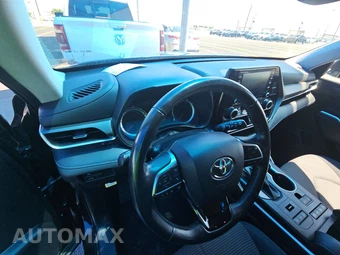 2021 Toyota Highlander LE – miniatura 11