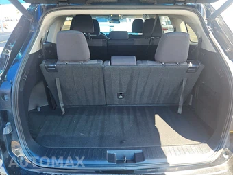 2021 Toyota Highlander LE – miniatura 17