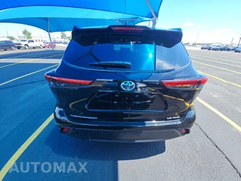 2021 Toyota Highlander LE – miniatura 5
