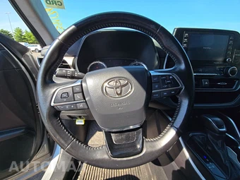 2021 Toyota Highlander LE – miniatura 10