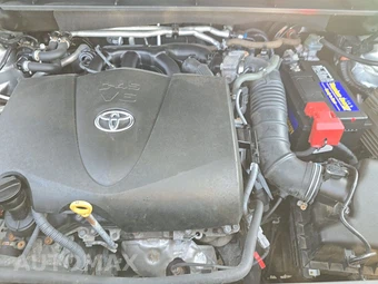 2021 Toyota Highlander LE – miniatura 16