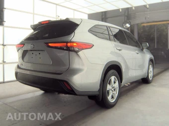 2021 Toyota Highlander LE – miniatura 4