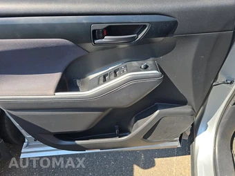 2021 Toyota Highlander LE – miniatura 9