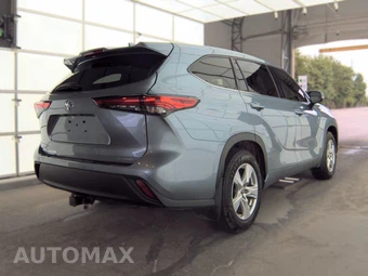 2021 Toyota Highlander LE – miniatura 4