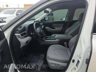 2021 Toyota Highlander LE – miniatura 6