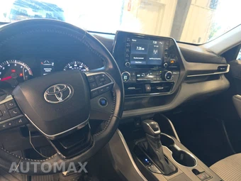 2021 Toyota Highlander LE - miniatura 11