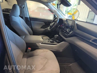 2021 Toyota Highlander LE - miniatura 8