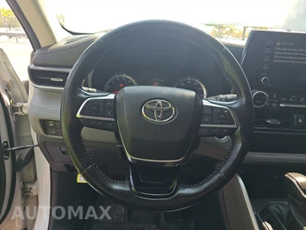 2021 Toyota Highlander LE – miniatura 10