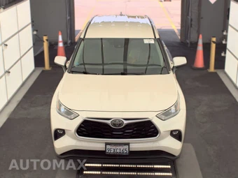 2021 Toyota Highlander LE – miniatura 2
