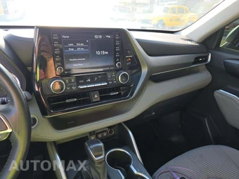 2021 Toyota Highlander LE – miniatura 10