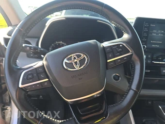 2021 Toyota Highlander XLE – miniatura 8