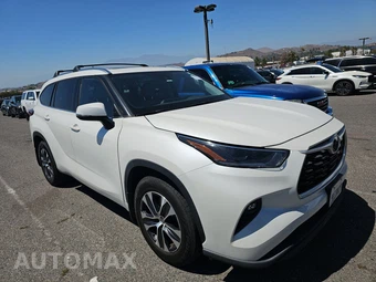2021 Toyota Highlander XLE - miniatura 3