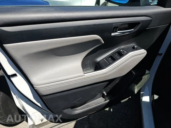 2021 Toyota Highlander XLE - miniatura 9