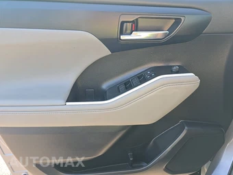 2021 Toyota Highlander XLE - miniatura 9