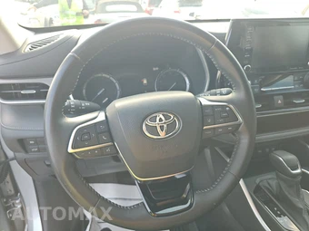 2021 Toyota Highlander XLE – miniatura 10