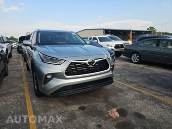 2021 Toyota Highlander XLE – miniatura 3