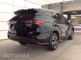 2021 Toyota Highlander XLE - miniatura 4