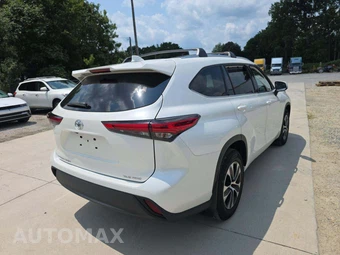 2021 Toyota Highlander XLE - miniatura 3