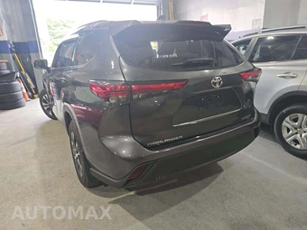 2021 Toyota Highlander XLE - miniatura 2