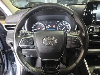2021 Toyota Highlander XLE – miniatura 10