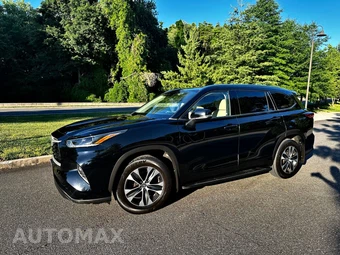 2021 Toyota Highlander XLE - miniatura 2