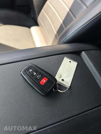 2021 Toyota Highlander XLE - miniatura 8