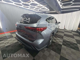 2021 Toyota Highlander XLE - miniatura 3