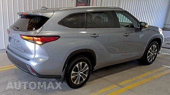 2021 Toyota Highlander XLE – miniatura 4