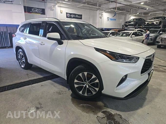 2021 Toyota Highlander XLE - miniatura 4