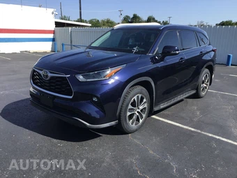 2021 Toyota Highlander XLE - miniatura 2