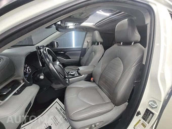 2021 Toyota Highlander XLE - miniatura 3