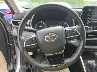 2021 Toyota Highlander XLE – miniatura 10