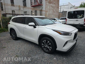 2021 Toyota Highlander XLE – miniatura 4