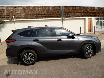 2021 Toyota Highlander XLE - miniatura 4