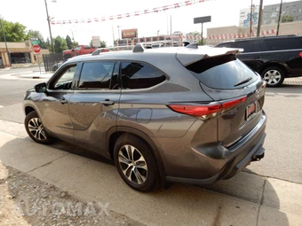 2021 Toyota Highlander XLE - miniatura 7