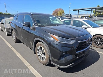 2021 Toyota Highlander XLE – miniatura 3